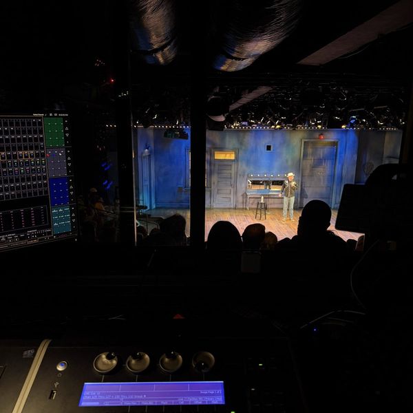 Busking David Koechner comedy act - Bay Street Theater