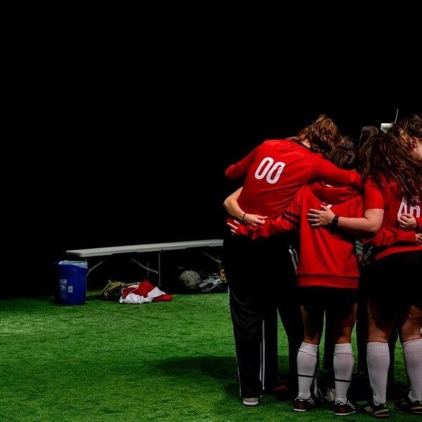 The huddle - The Wolves